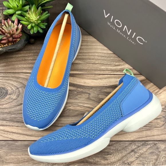 NIB Vionic Kallie Slip On Sneaker Flats Azure Knit Blue 8M - Picture 1 of 12